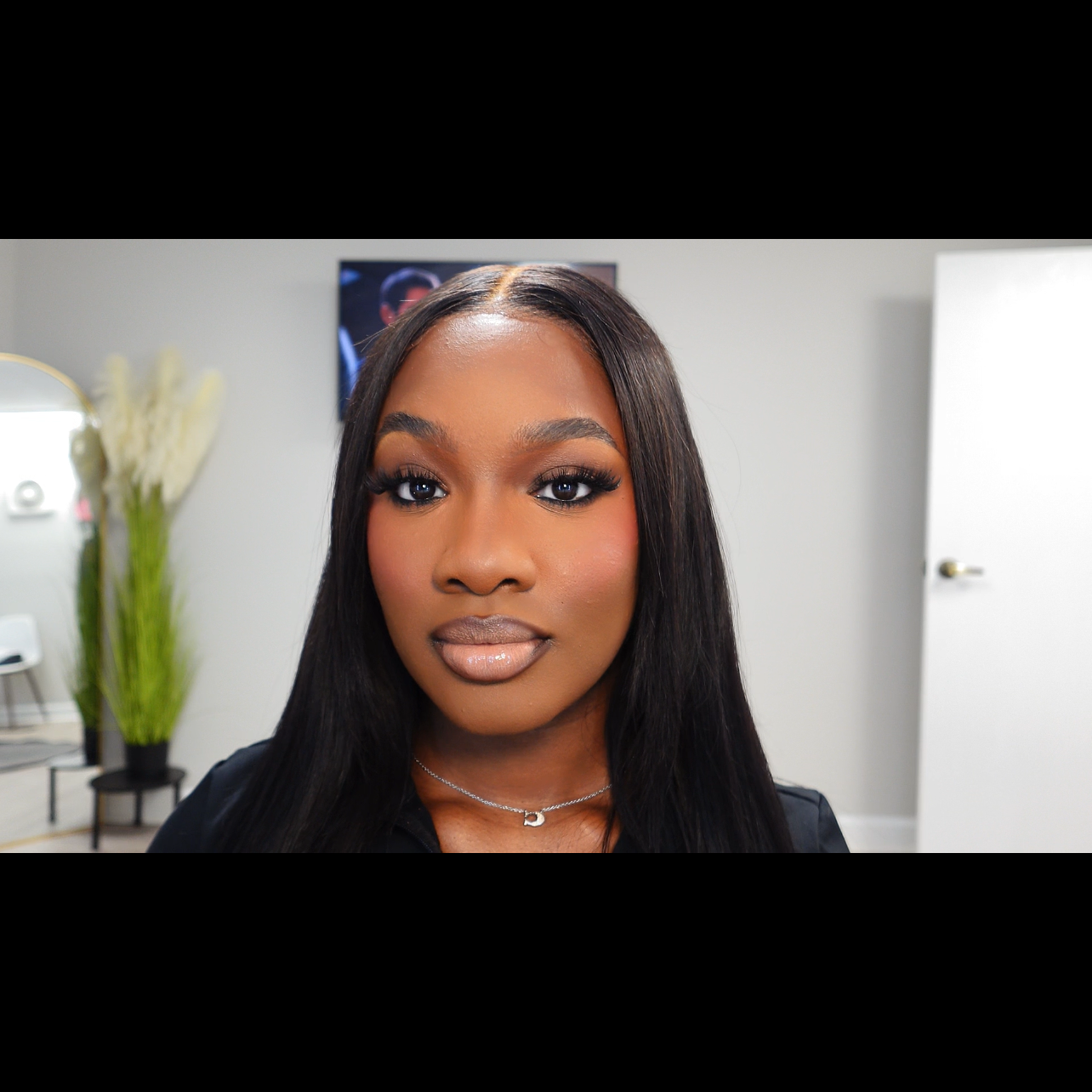 Custom Makeup Kit With Virtual Class